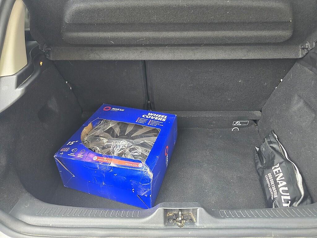 Renault Clio dCi 90 CV 5 Moschino Intens