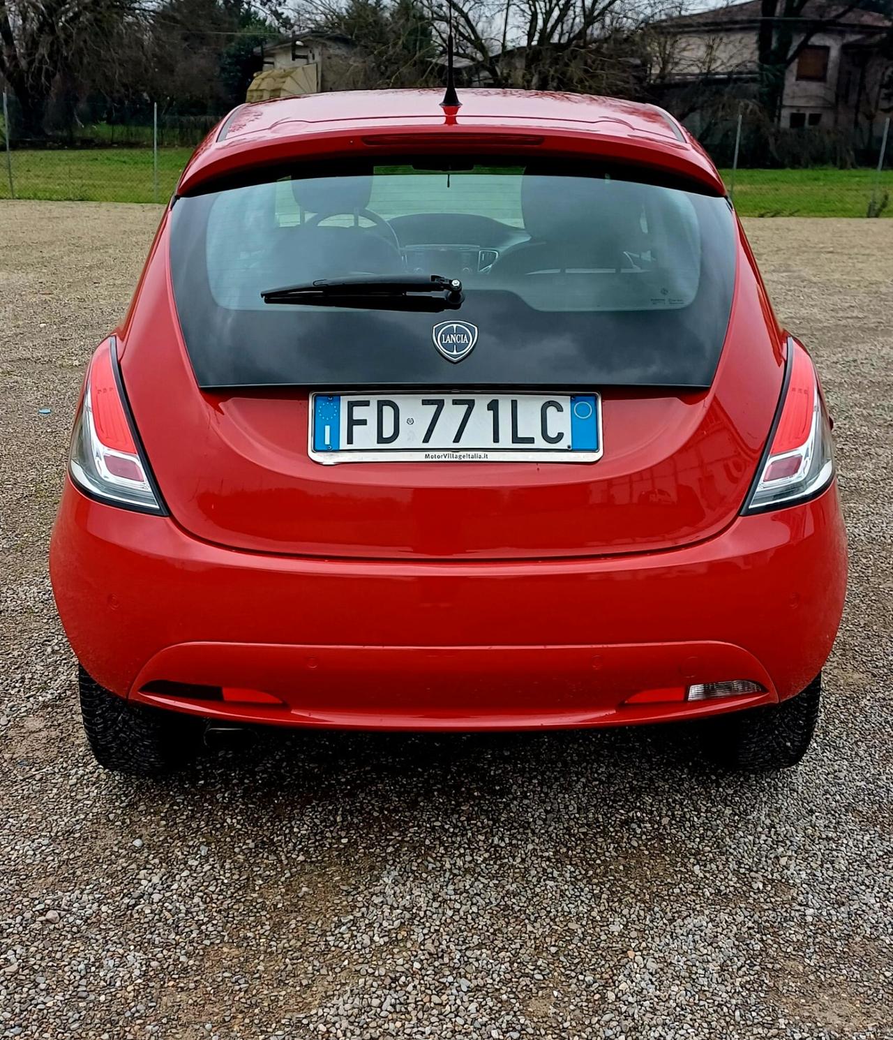 Lancia Ypsilon 1.2 69 CV 5 porte Platinum