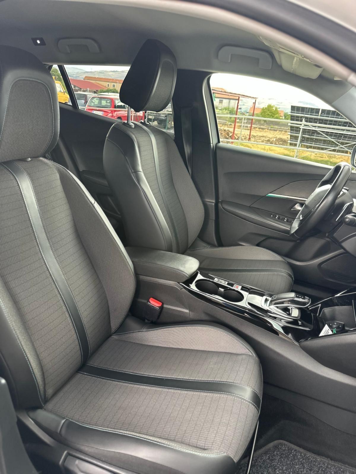Peugeot 2008 BlueHDi 130 S&S EAT8 GT Pack