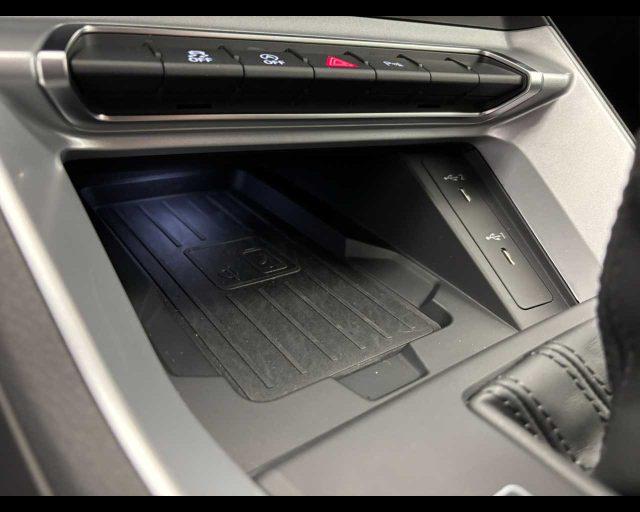 AUDI Q3 35 TFSI S tronic Business Advanced