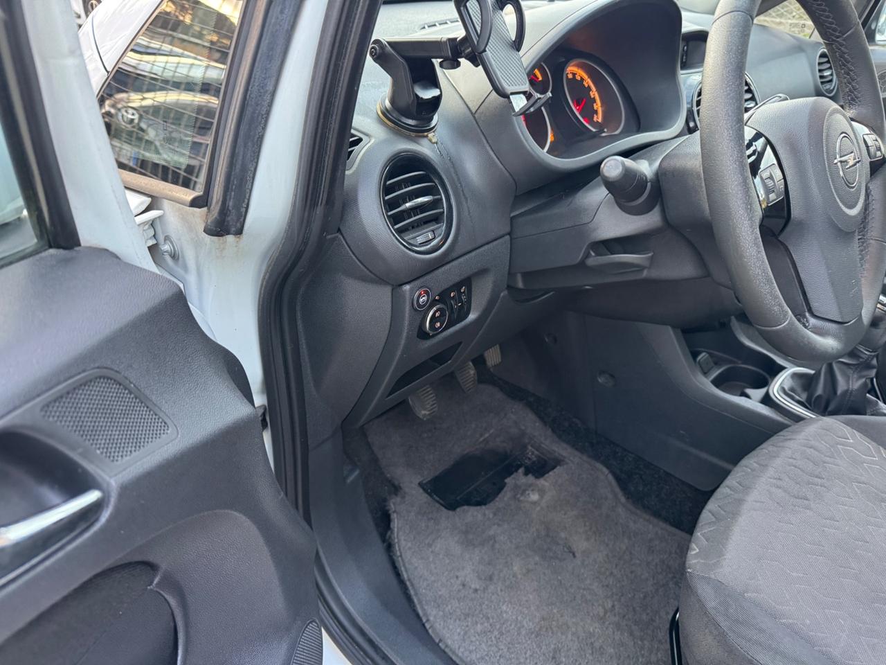 Opel Corsa 1.2 85CV 5 porte GPL-TECH Edition NEOPATENTATI