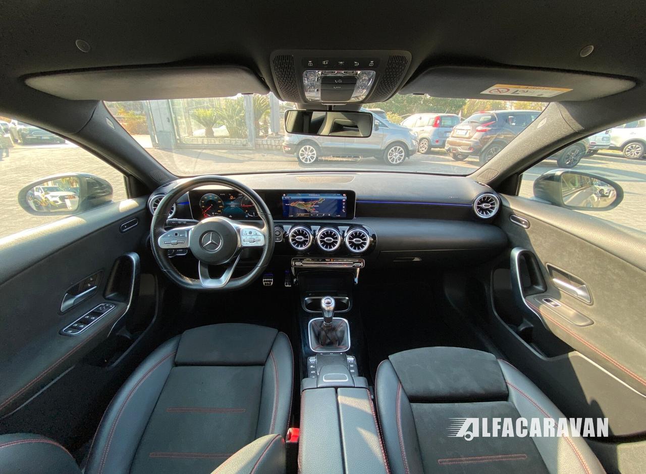 Mercedes-Benz A 180d Premium AMG Line