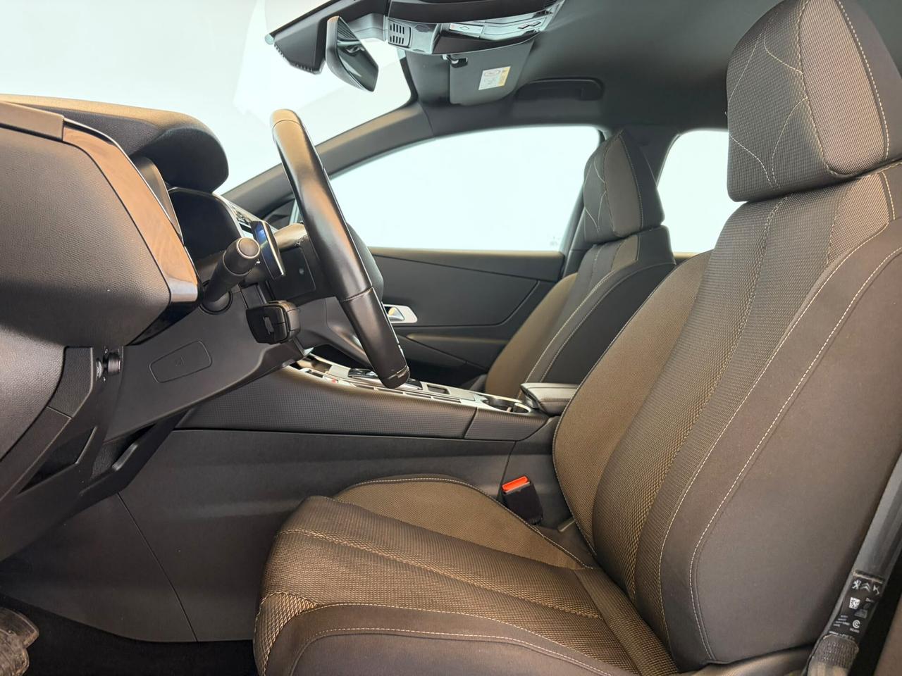 DS 7 Crossback 1.5 Business 130cv auto - IVA ESPOSTA