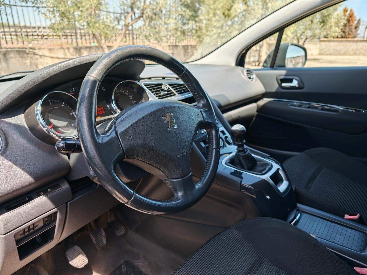 Peugeot 5008 1.6 HDi 112CV Business