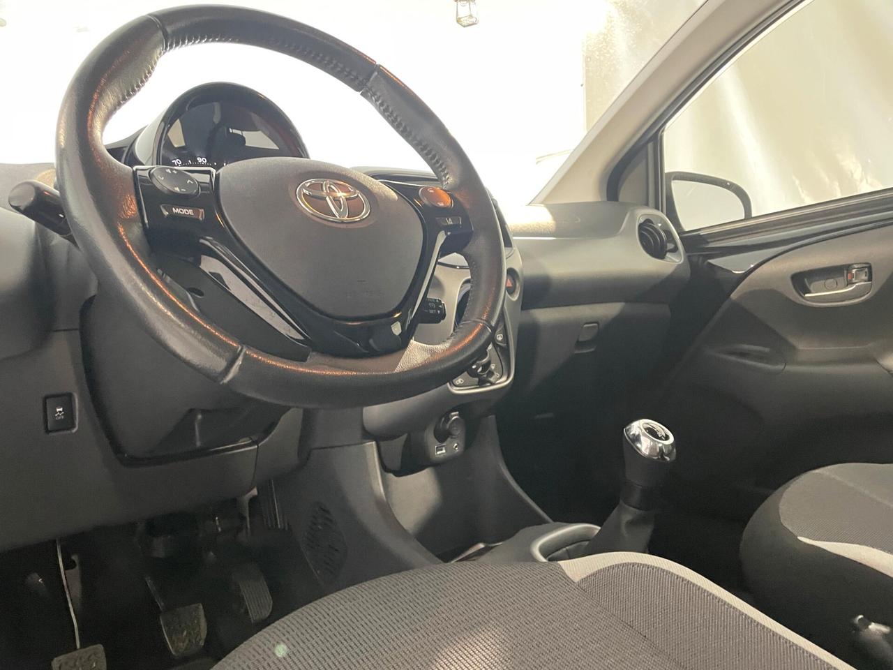 Toyota Aygo Connect 1.0 72CV X-CONNECT NEOPATENTATI