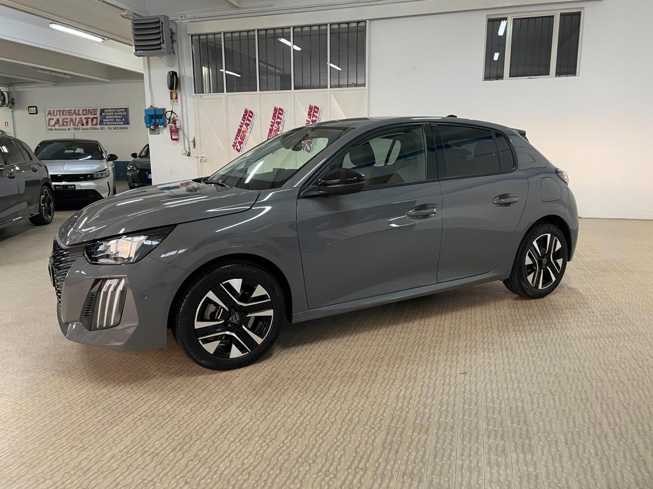 Peugeot 208 100cv 5 p. Allure 2025 Telecamera 360° Navi Sensori