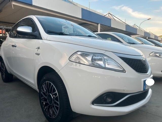 LANCIA YPSILON 10/2016 FULL OPTIONAL