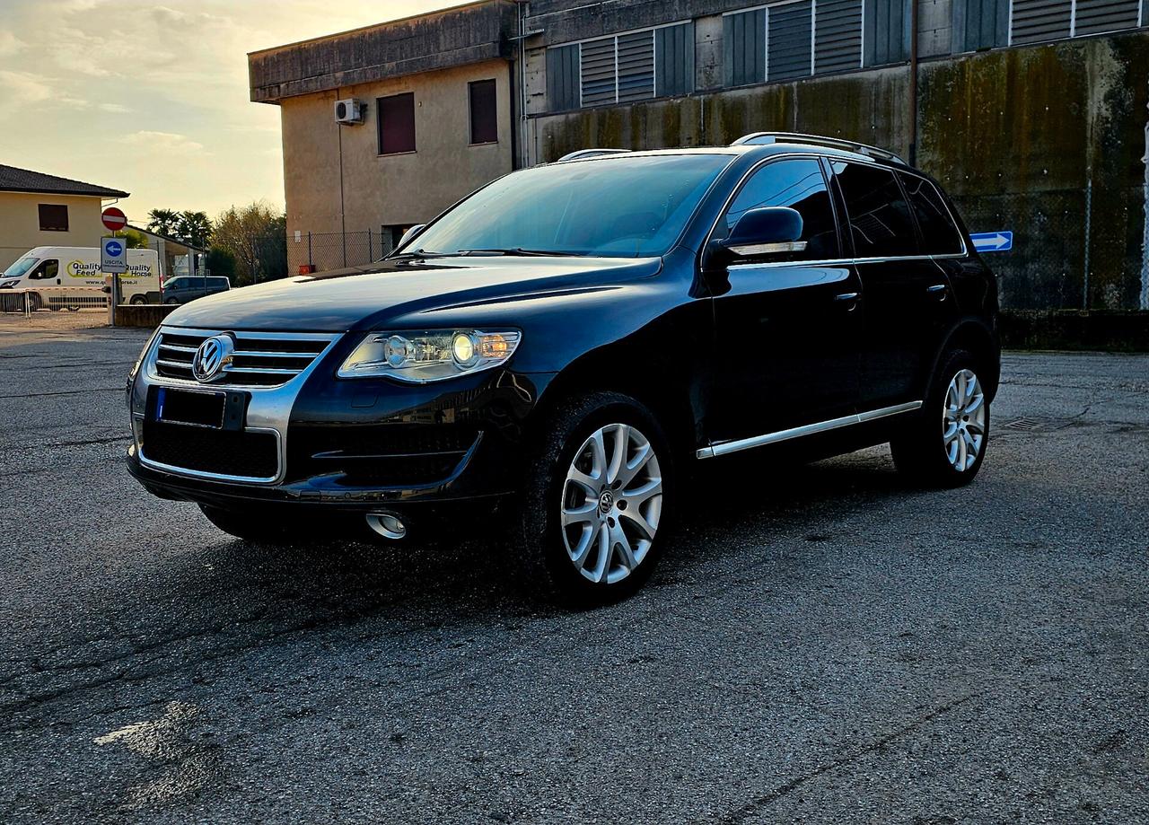 Volkswagen Touareg 3.0 V6 TDI DPF tiptronic Exclusive