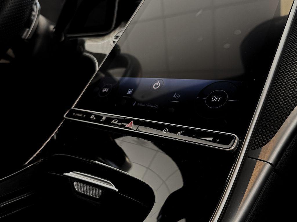 MERCEDES BENS C300 e Plug-in Hybrid AMG Line