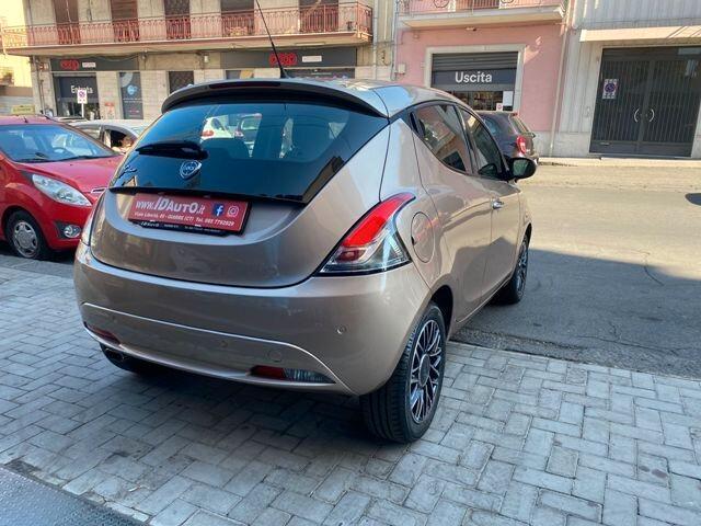 Lancia Ypsilon 1.2 69 CV 5 porte Gold