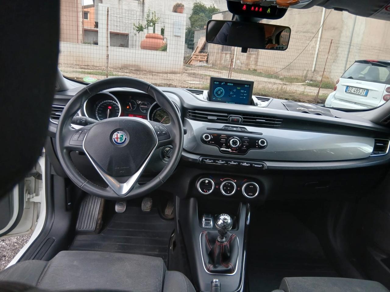 Alfa Romeo Giulietta 1.6 JTDm-2 105 CV Distinctive