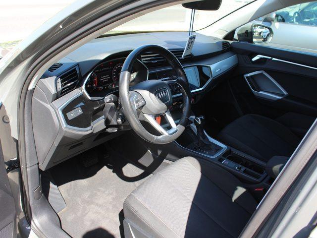 AUDI Q3 35 TDI Business Advanced