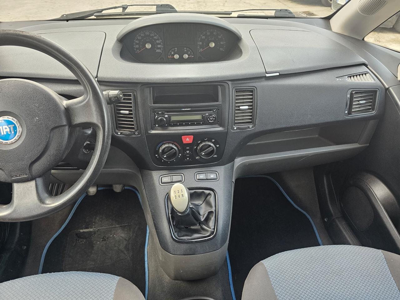 Fiat Idea 1.2 16V BlackLabel