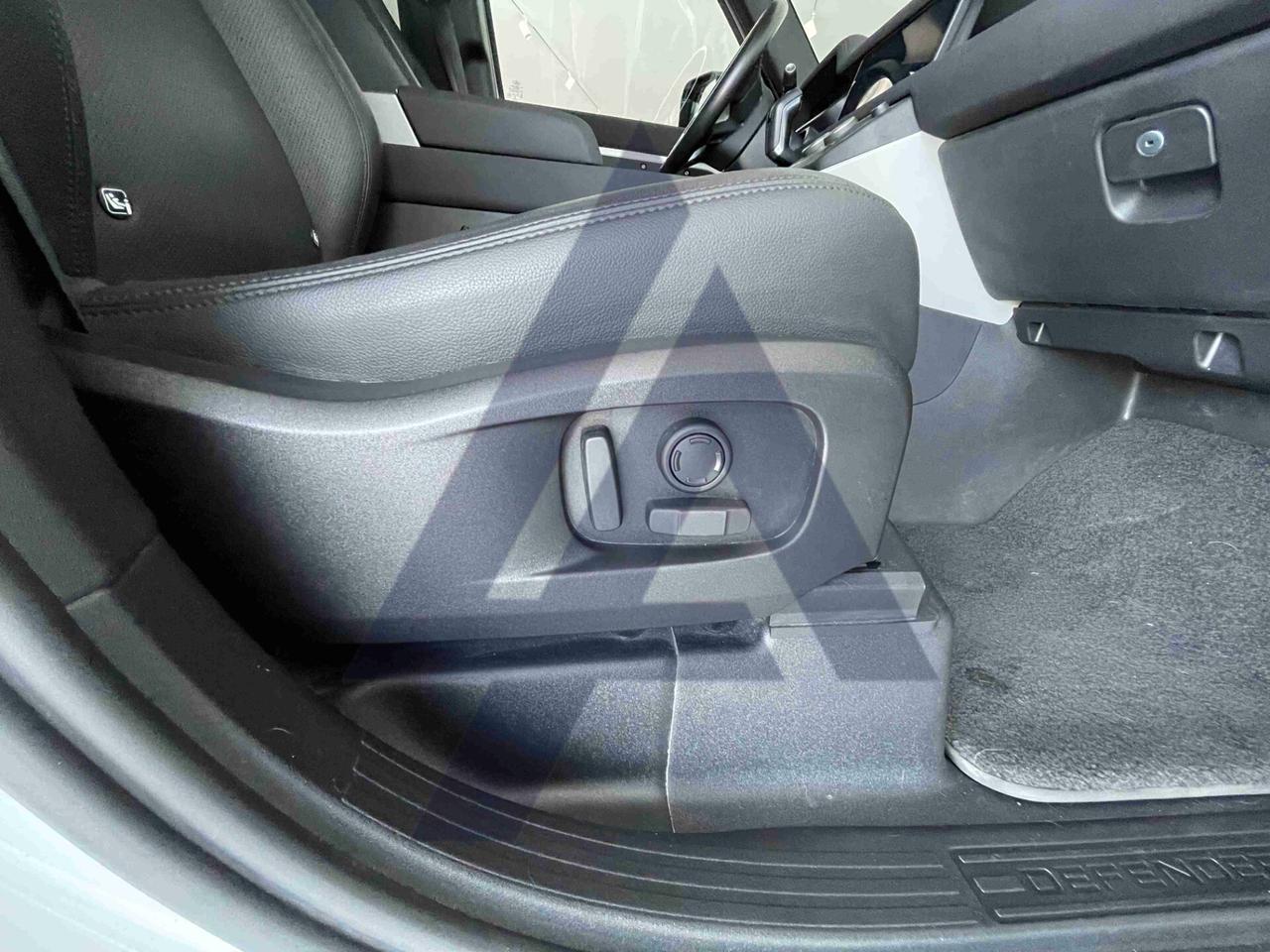 Land Rover Defender 110 3.0D I6 200 CV AWD Auto X-Dynamic HSE