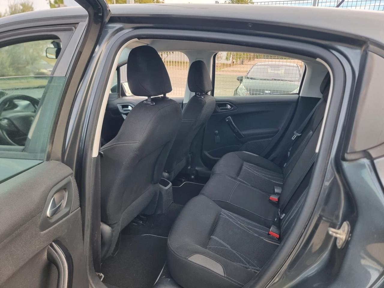 Peugeot 208 1.4 VTi 95 CV 5p. GPL Access