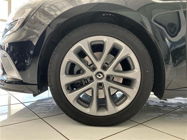 RENAULT Megane 5 Porte 1.3 TCe Intens FAP