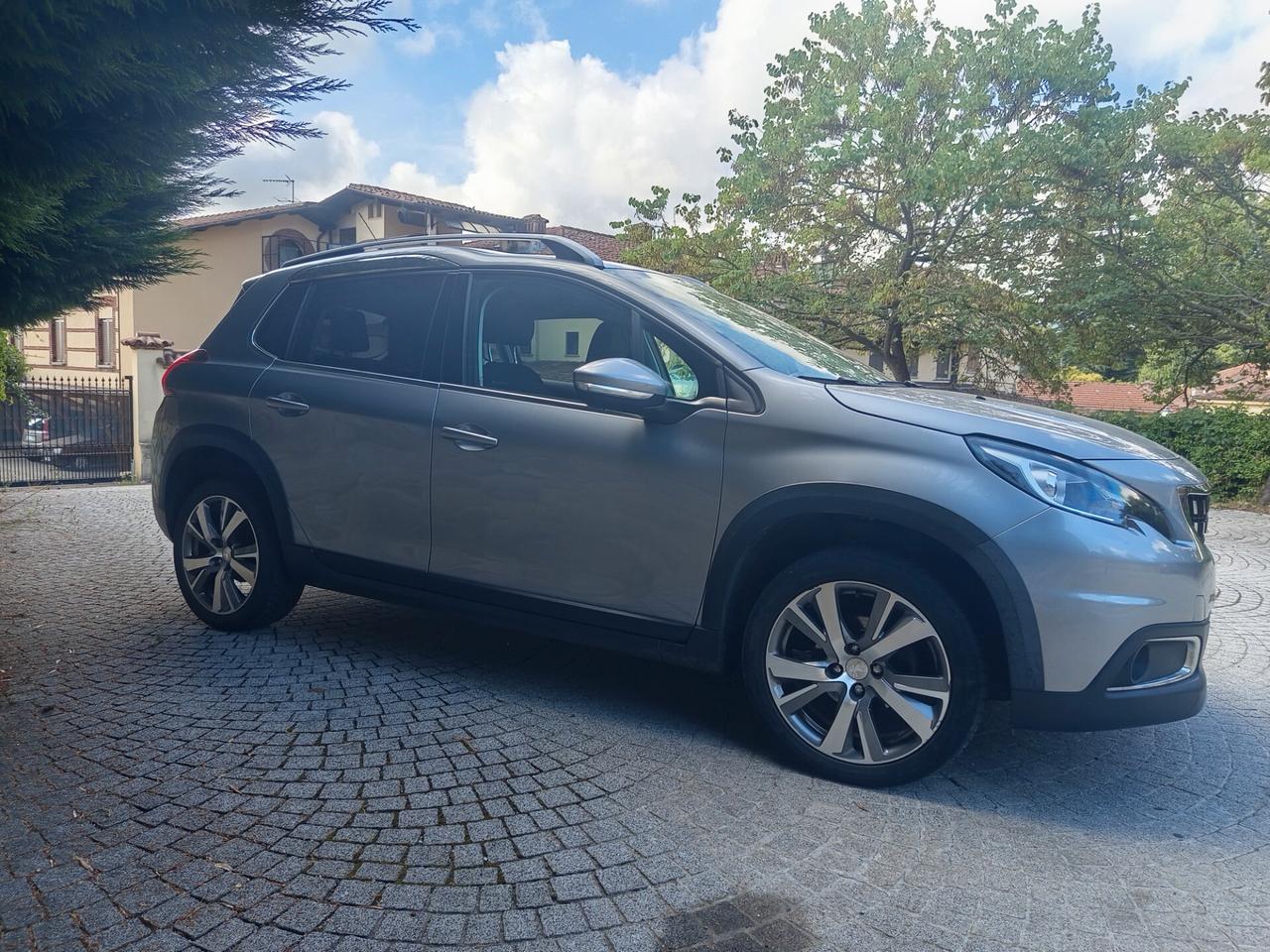 Peugeot 2008 BlueHDi 100 S&S Allure