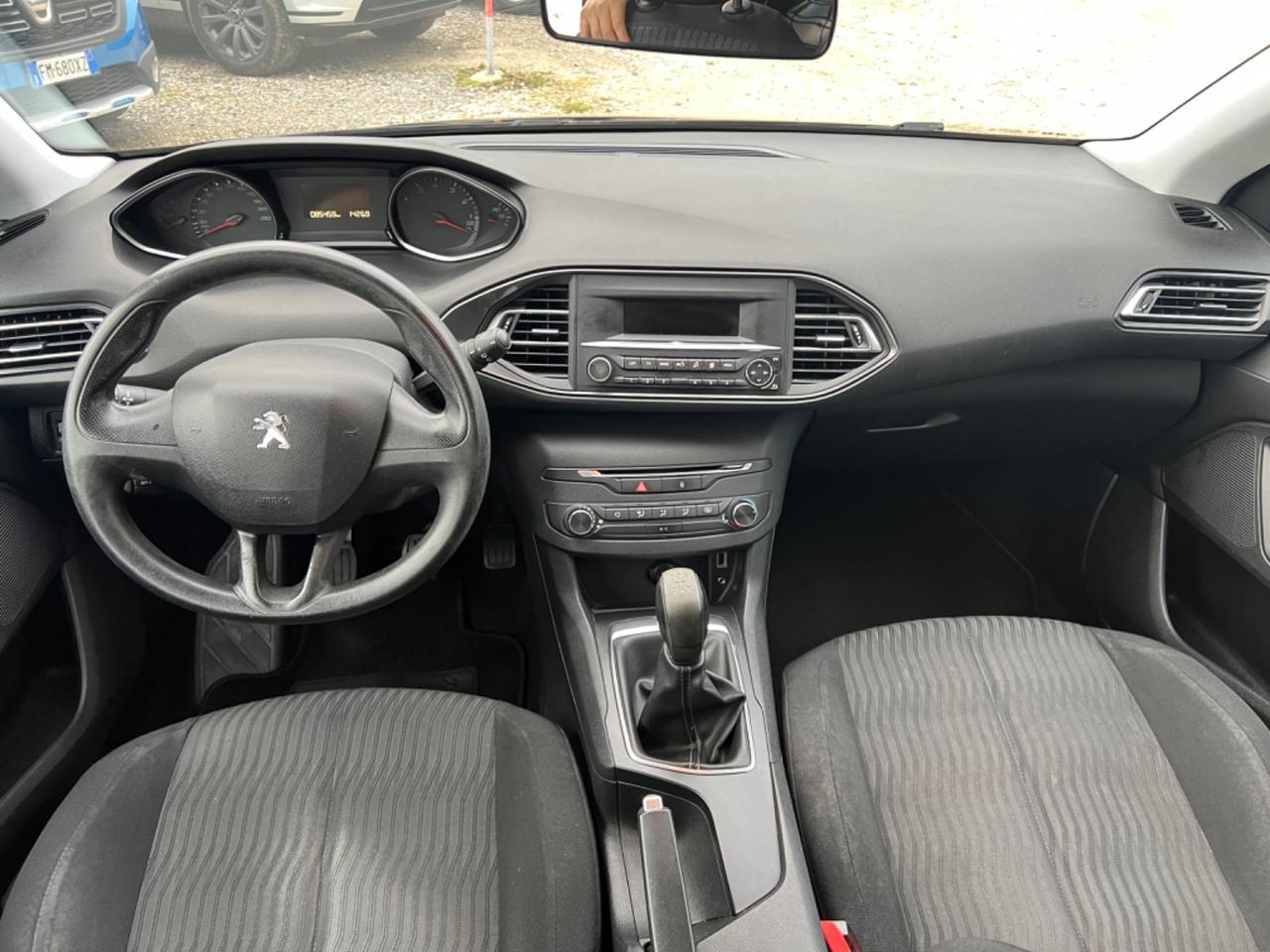 Peugeot 308 1.2 Benzina Access NEOPATENTATI PERMUTE RATE GARANZIA