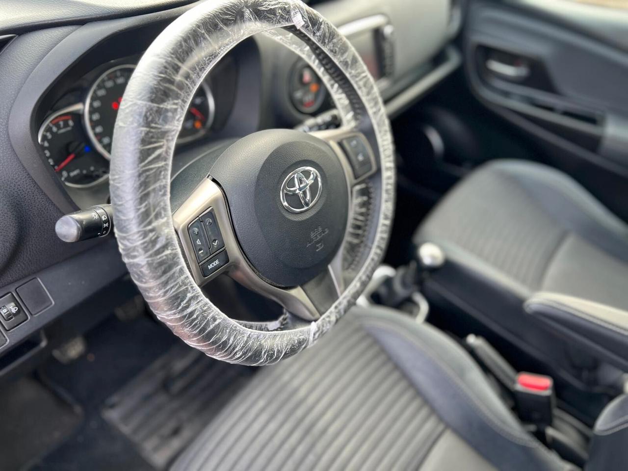 Toyota Yaris 1.0 5 porte Lounge