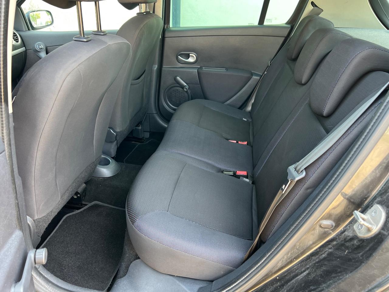 Renault Clio 1.2 16V 5 porte Le Iene