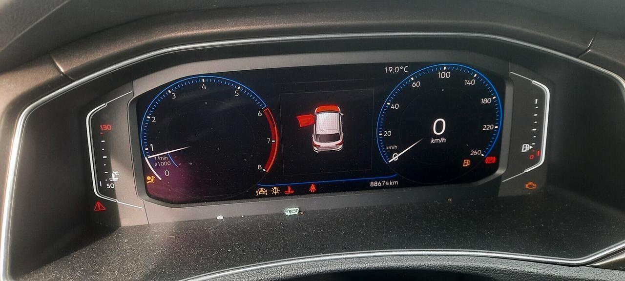 Volkswagen T-Roc cc15 150cv benzina anno 2018