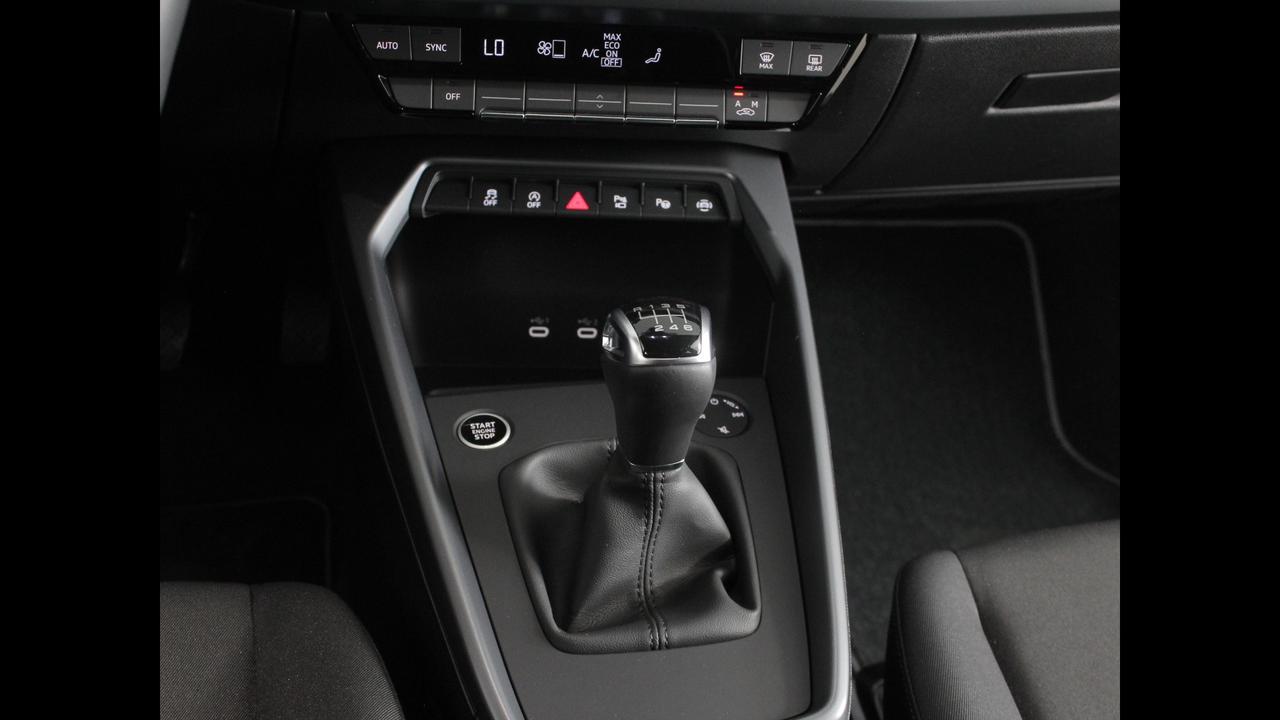 AUDI A3 IV - A3 Sedan 30 2.0 tdi Business