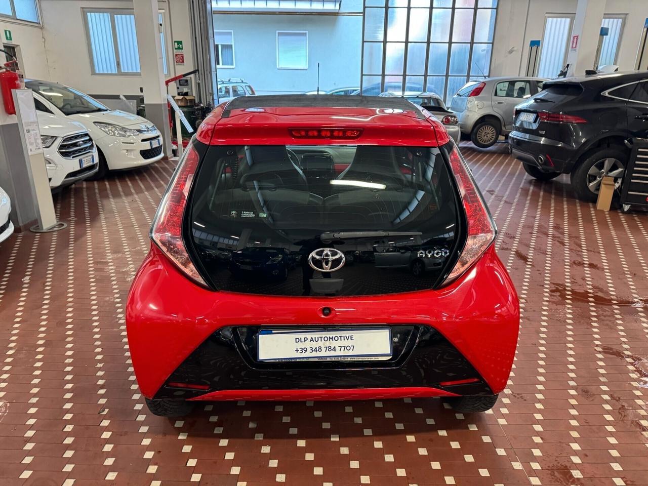 Toyota Aygo 1.0 VVT-i 69 CV 5 porte x-clusiv - CABRIO