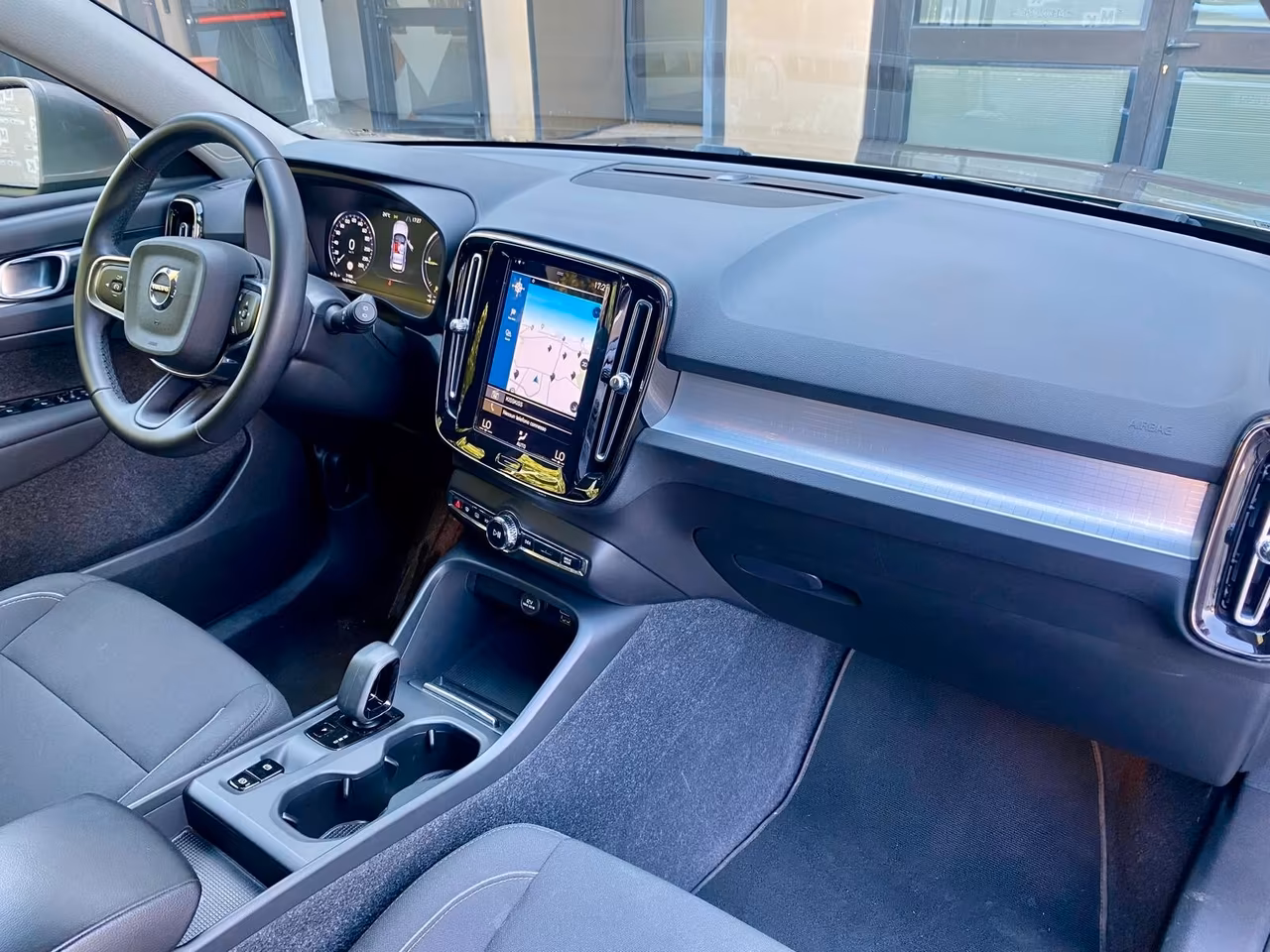 Volvo XC40 t4 phev RECHARGE -LED -NAVI- GARANZIA