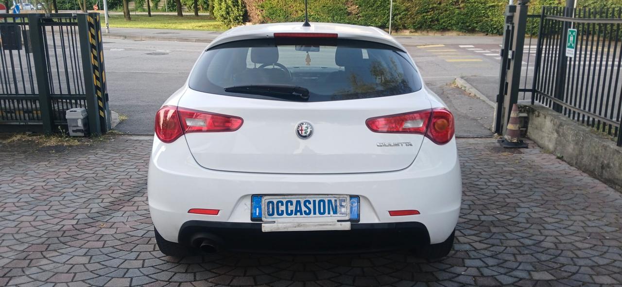Alfa Romeo Giulietta 1.6 JTDm 120 CV neopatentati