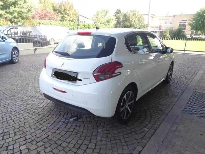 Peugeot 208 Blue 1.5HDi 5 porte" Versione Allure Originale"