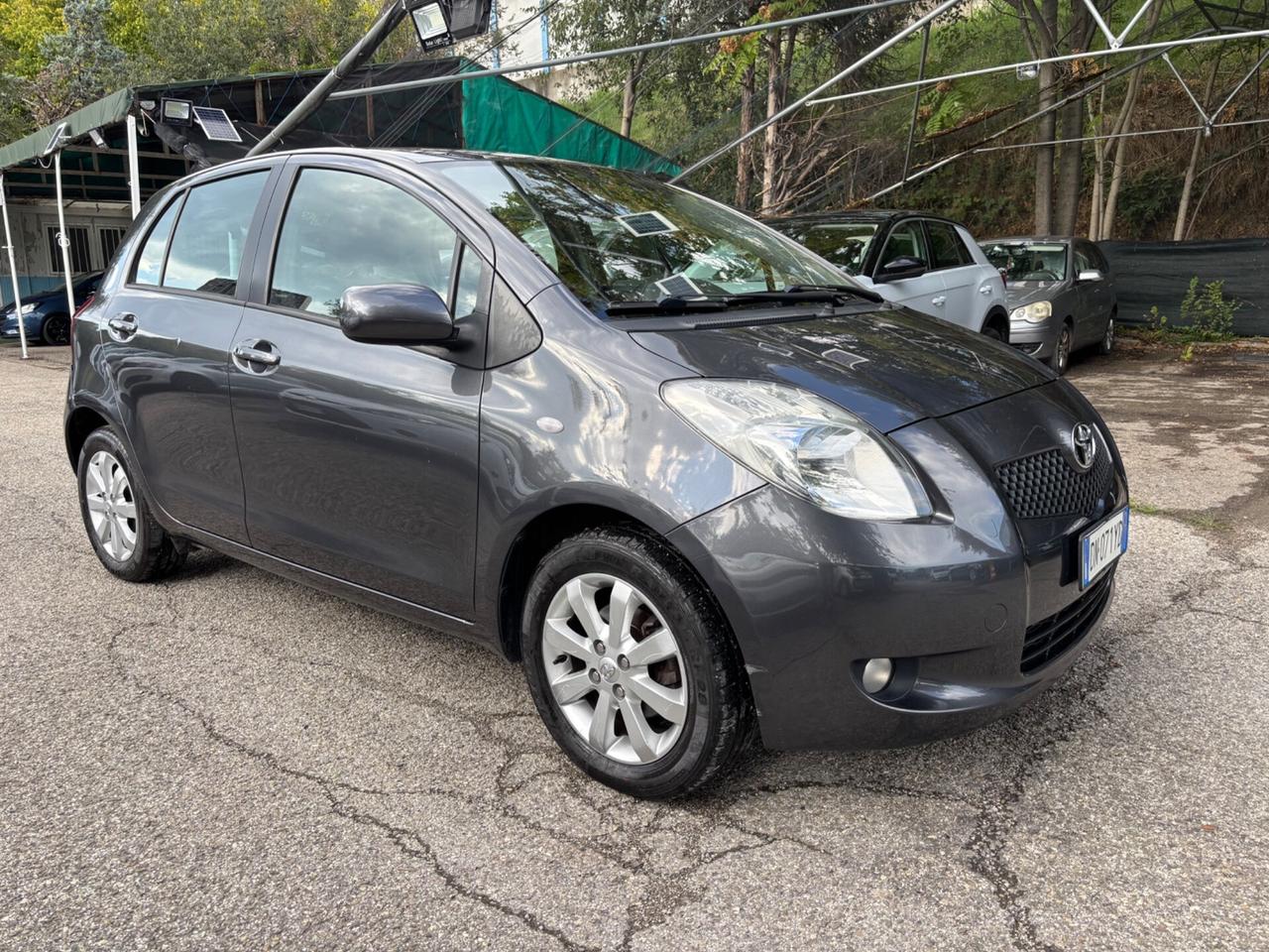 Toyota Yaris 1.3 5 porte Navi OK Neopatentati