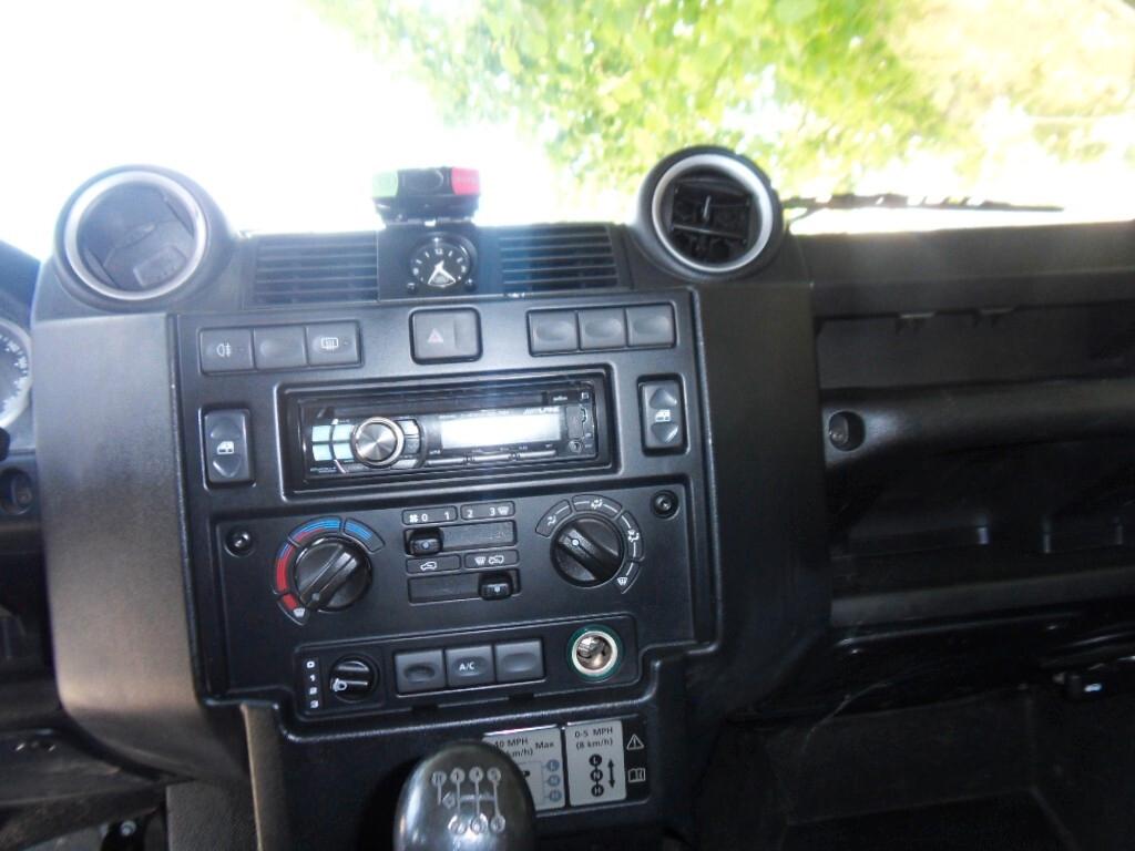 Land Rover Defender 90 2.2 TD4 Station Wagon N1