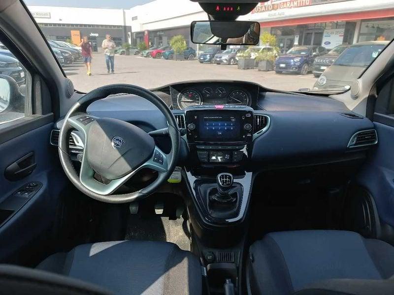 Lancia Ypsilon New 5 porte My24 1.0 Firefly 70 CvStart&Stop Hybrid Oro