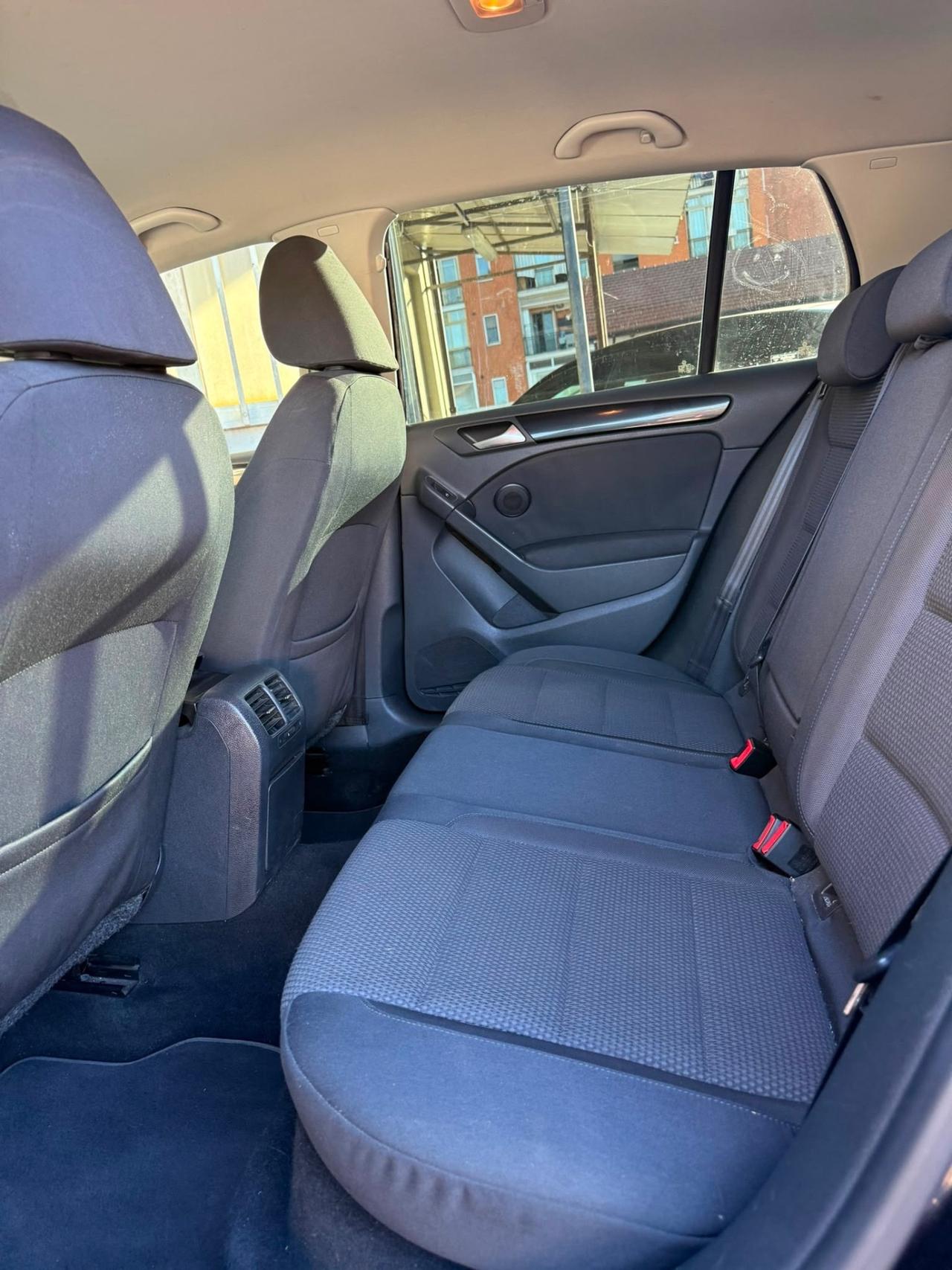 VOLKSWAGEN GOLF VI 1.6 BENZINA COMFORTLINE 5 PORTE – EURO 5B