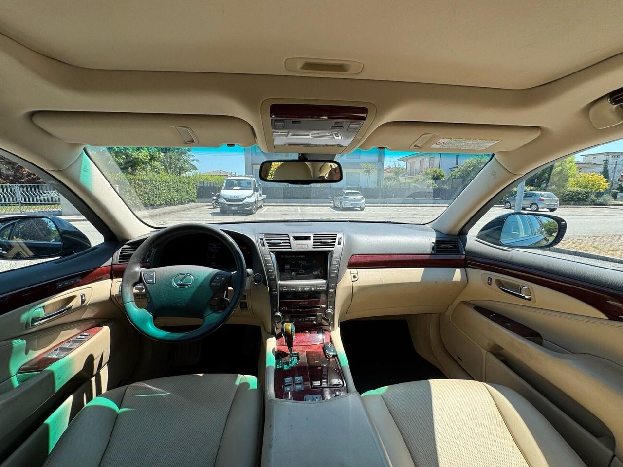 Lexus LS 600 600h
