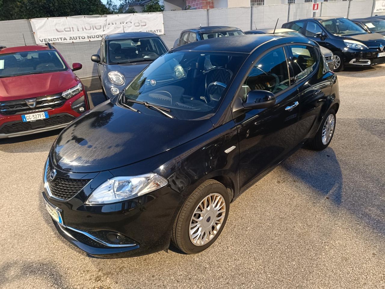 Lancia Ypsilon 1.2 69 CV 5 porte GPL Ecochic Gold