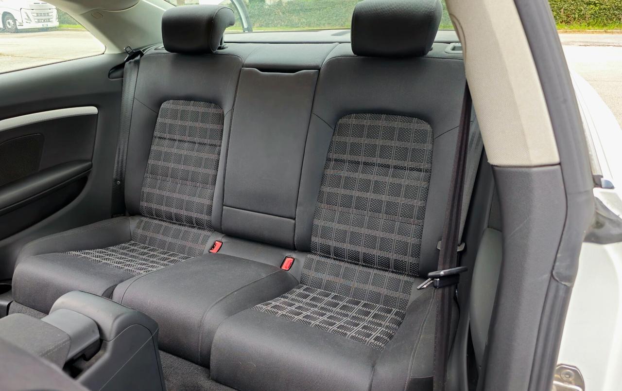 Audi A5 2.7 v6 cambio manuale unico proprietario garantita 12 mesi