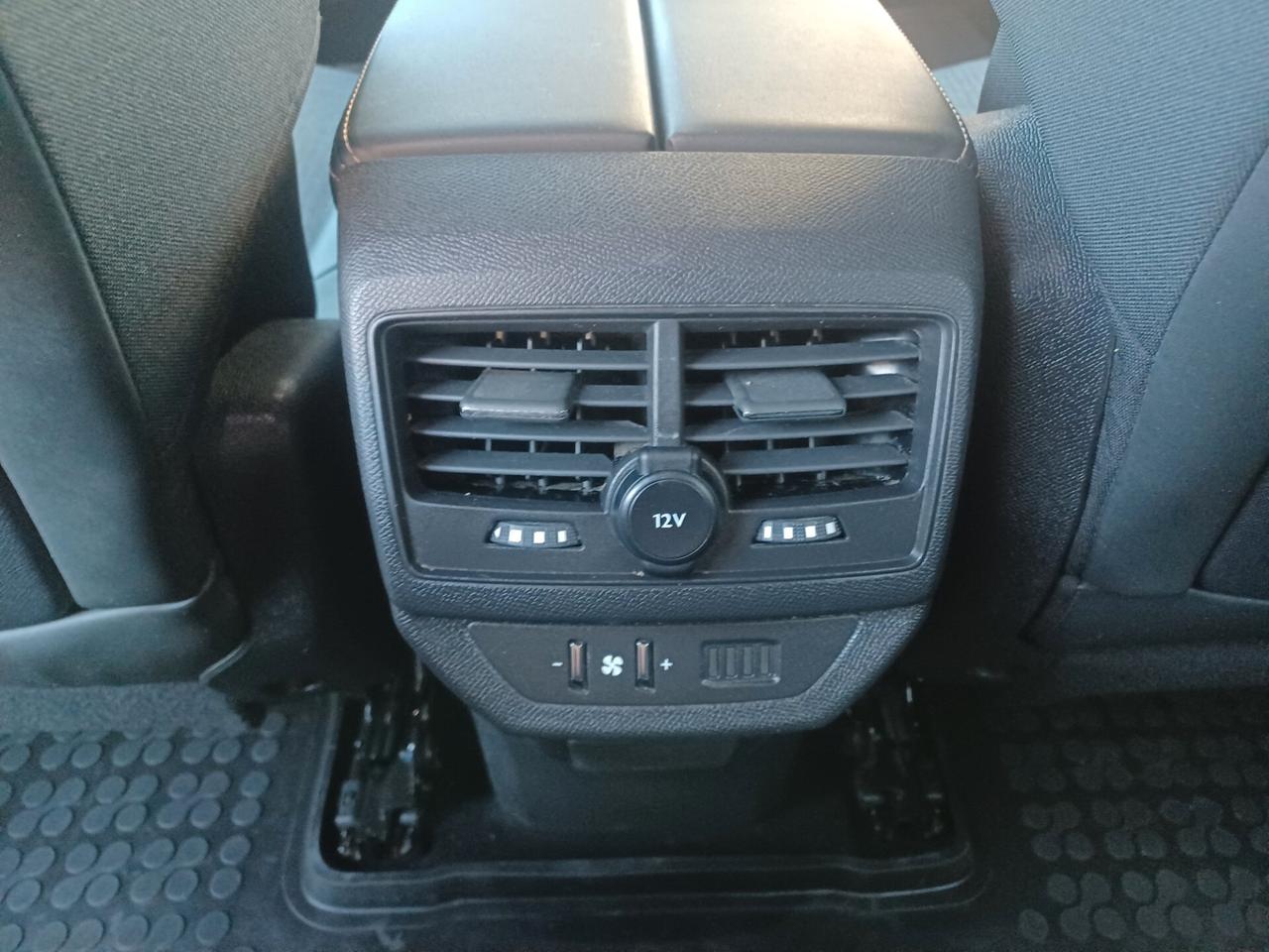 Peugeot 5008 1.5 HDi EAT 8 GT LINE 7 POSTI