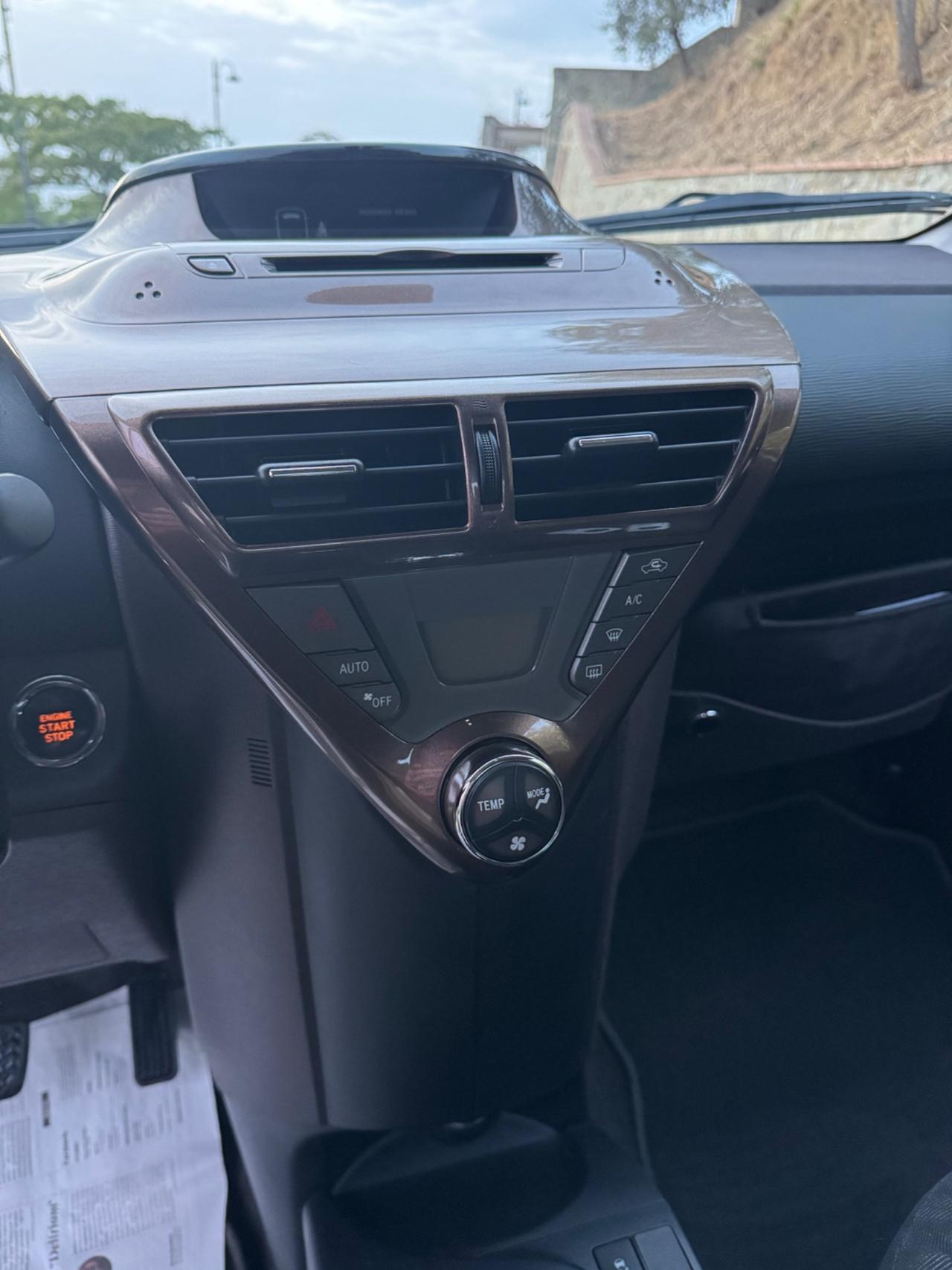 Toyota iQ 1.0 Benzina *SOL* 2011
