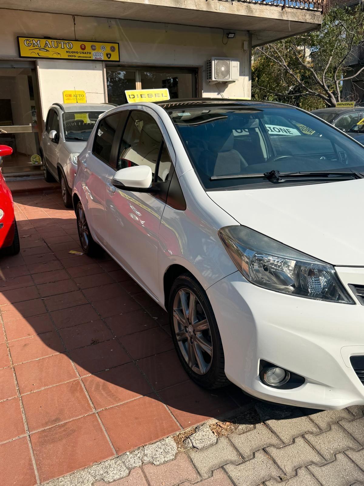 Toyota Yaris 1.4 D-4D 5 porte Lounge