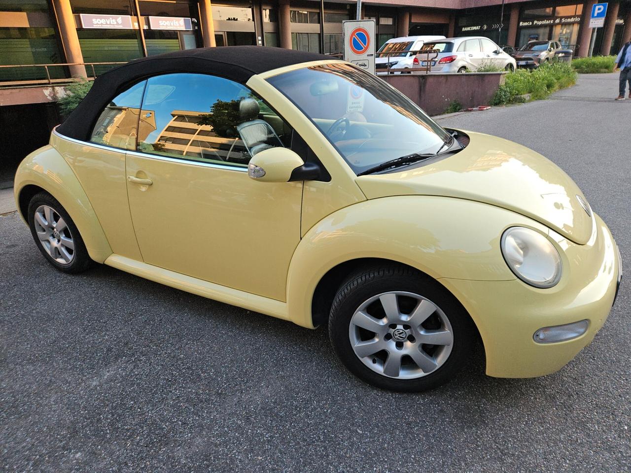 Volkswagen New Beetle 2.0 Cabrio Automatica