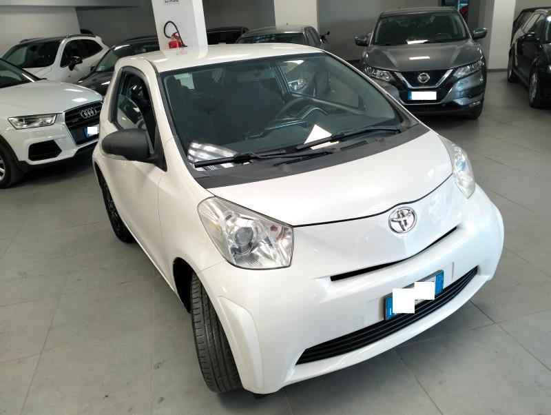Toyota iQ 1.0 (sol) cvt E5 KM 70000