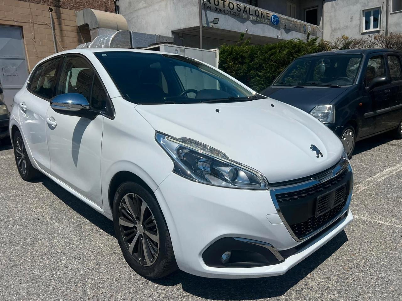 Peugeot 208 BlueHDi 75 3 porte Allure