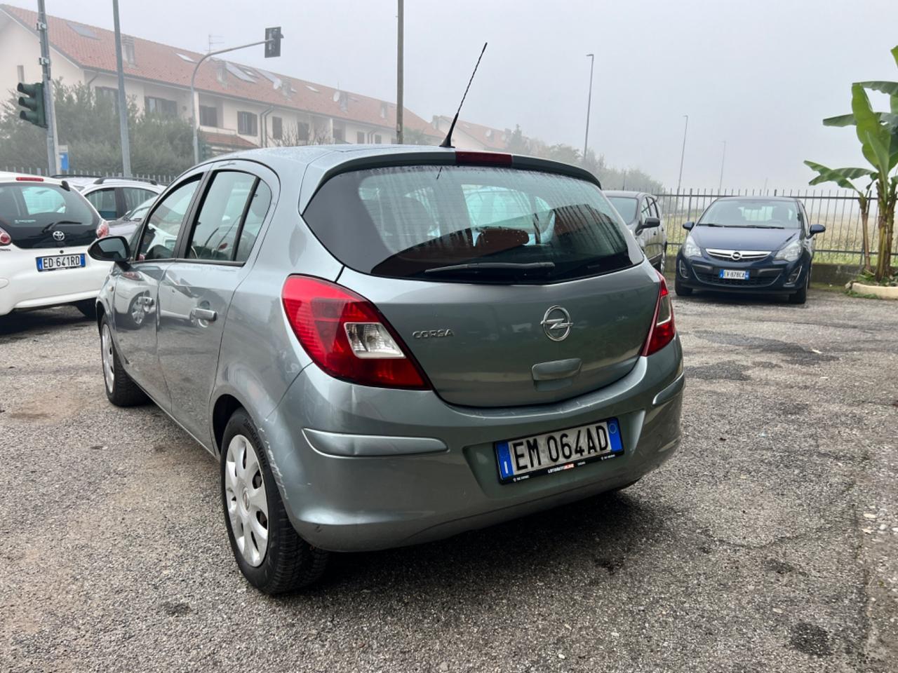 Opel Corsa 1.2 5 porte Sport