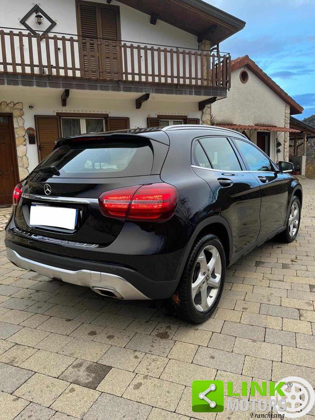 MERCEDES-BENZ GLA 200 d Automatic 4Matic Premium