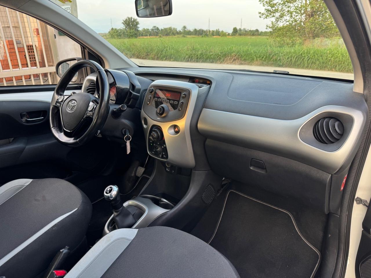 Toyota Aygo 1.0 VVT-i 69 CV 5 porte x-pure