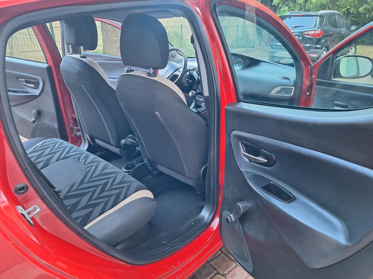 Lancia Ypsilon 1.3 MJT 16V 95 CV 5 porte S&S . Motore da revisione
