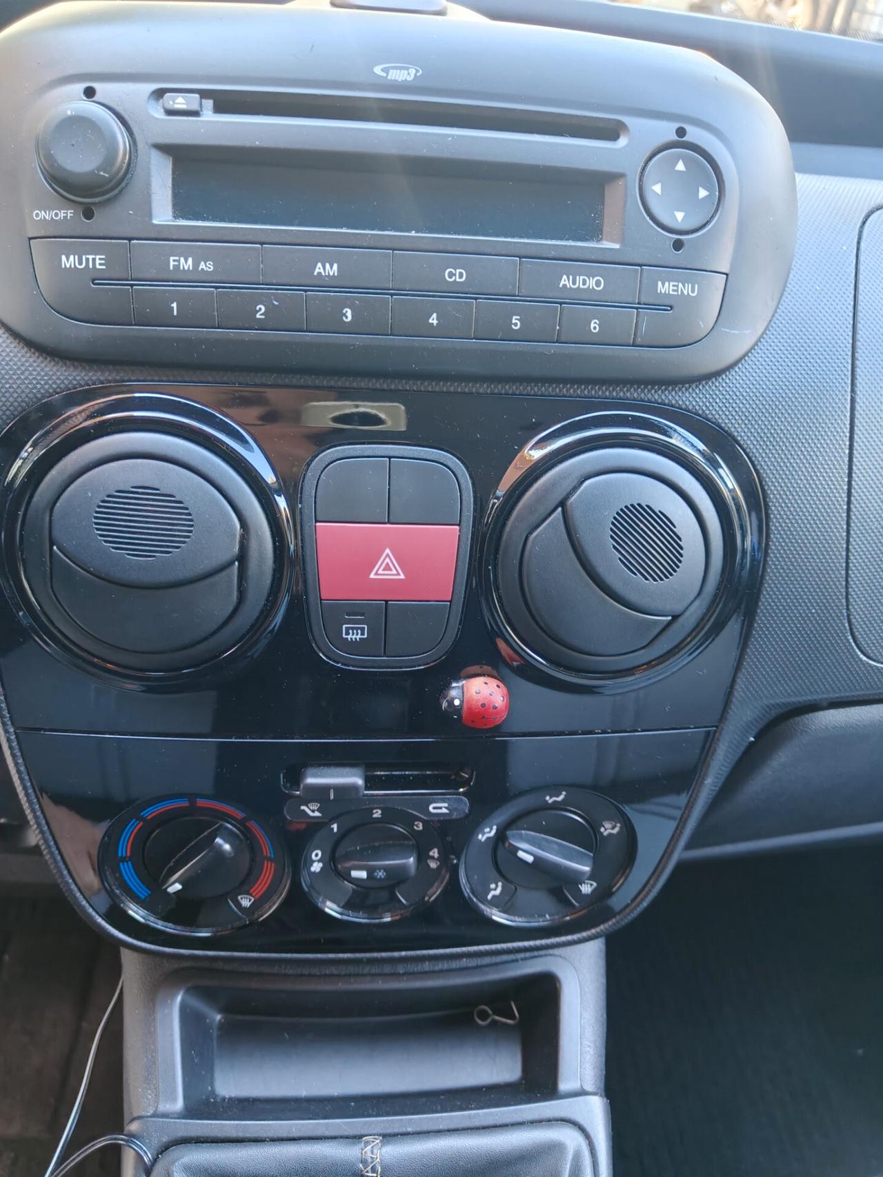 Fiat Qubo 1.4 8V 73 CV Active