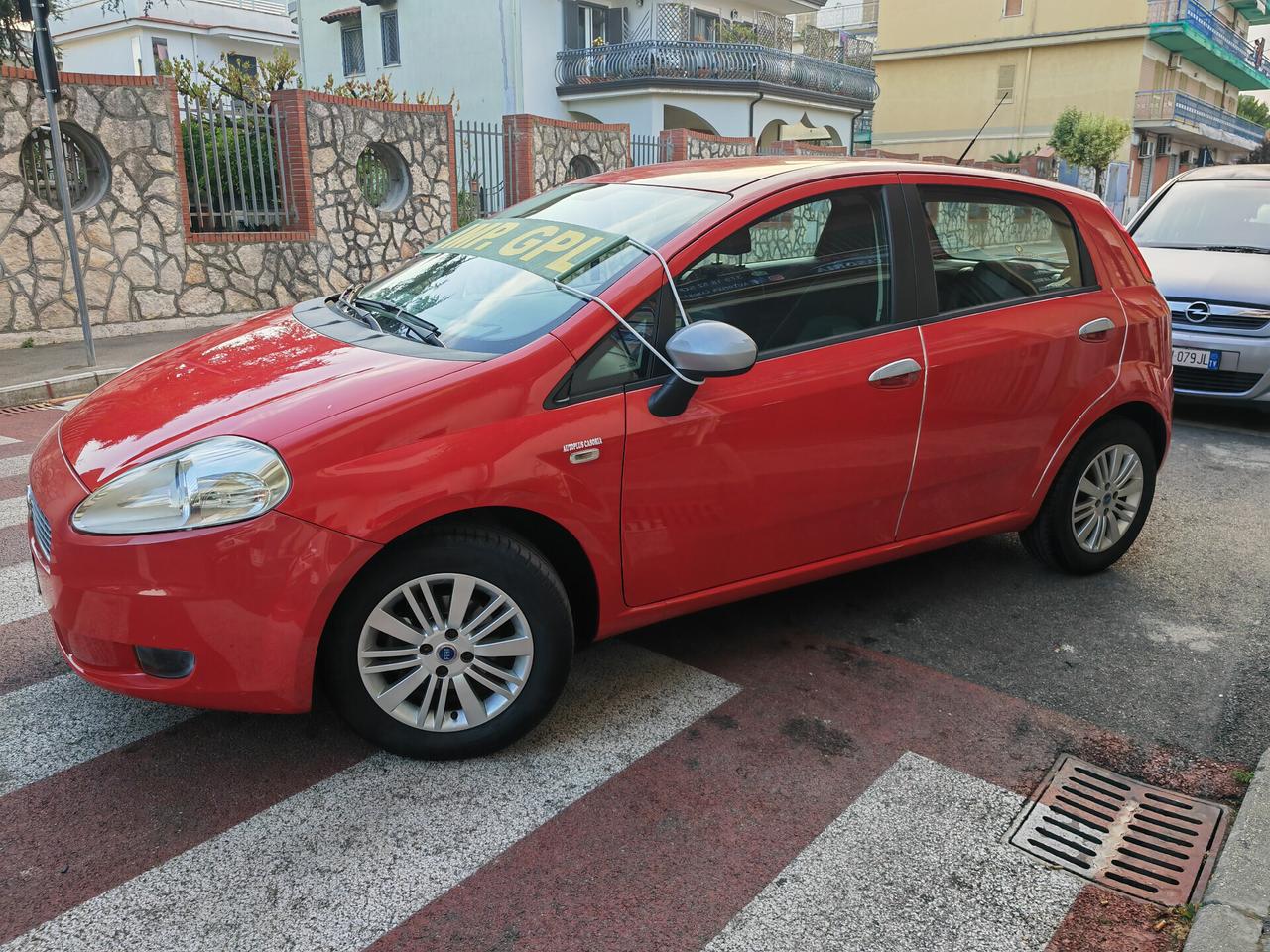 FIAT GRANDE PUNTO 1.4 BENZINA GPL CV77 KW57 FULL