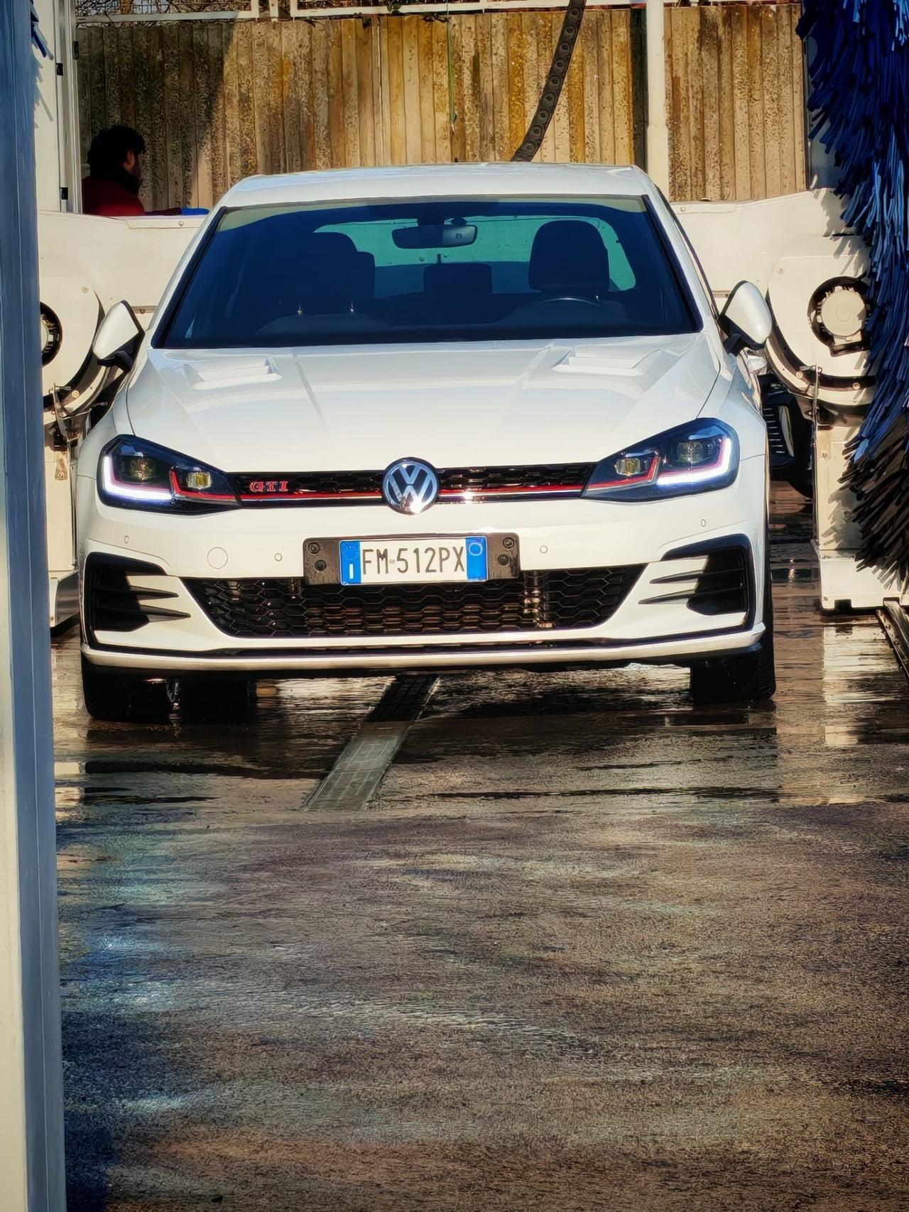 Volkswagen Golf GTI Performance 2.0 245 CV TSI DSG 5p. BMT